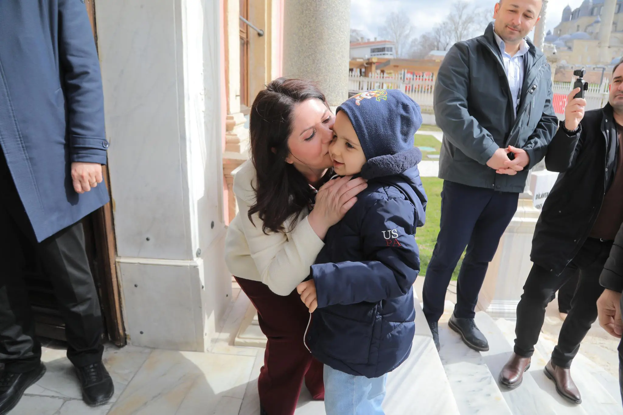 Edirne Belediyesi’nde Bayramlaşma: Başkan Gencan Personelle Buluştu galeri görseli